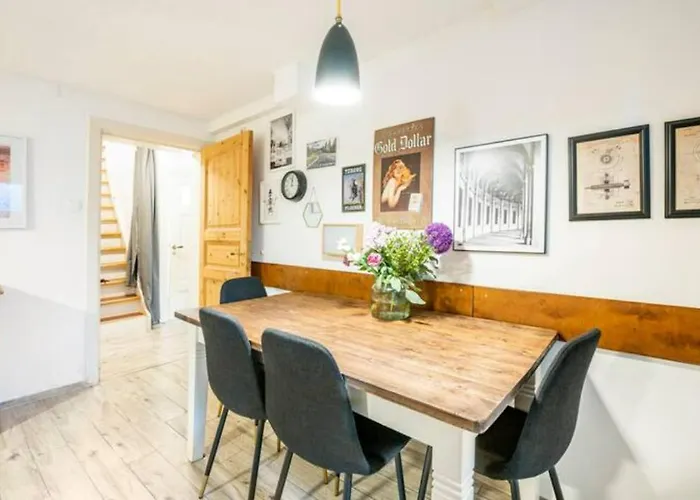 Grosszuegige 185m2-altbauwohnung In Bestlage 7zimmer-2baeder-2kuechen-2wcs Appartement Hamburg-Harburg