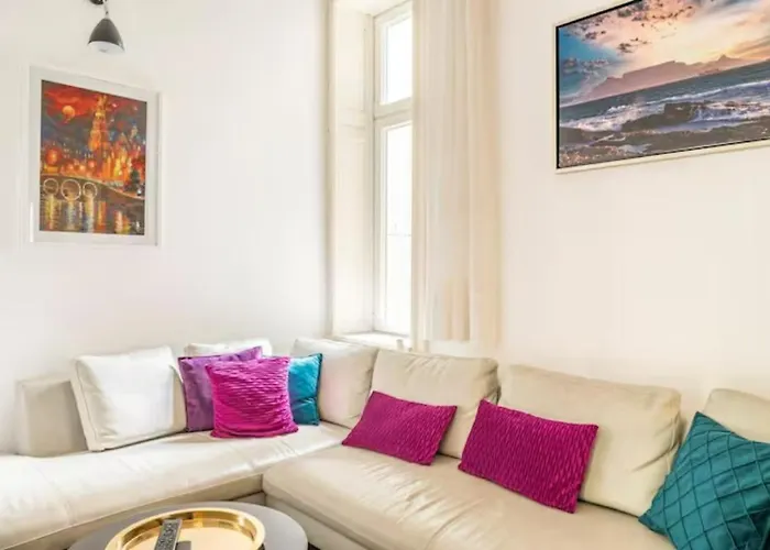 Grosszuegige 185m2-altbauwohnung In Bestlage 7zimmer-2baeder-2kuechen-2wcs Hamburg-Harburg
