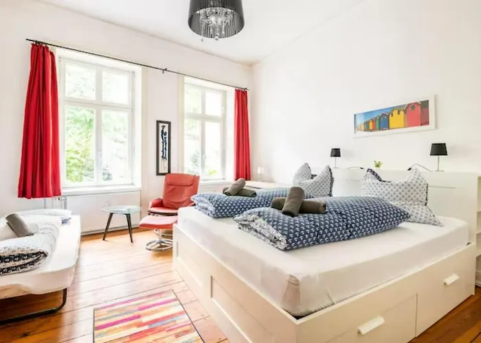 Appartement Grosszuegige 185m2-altbauwohnung In Bestlage 7zimmer-2baeder-2kuechen-2wcs Hamburg-Harburg